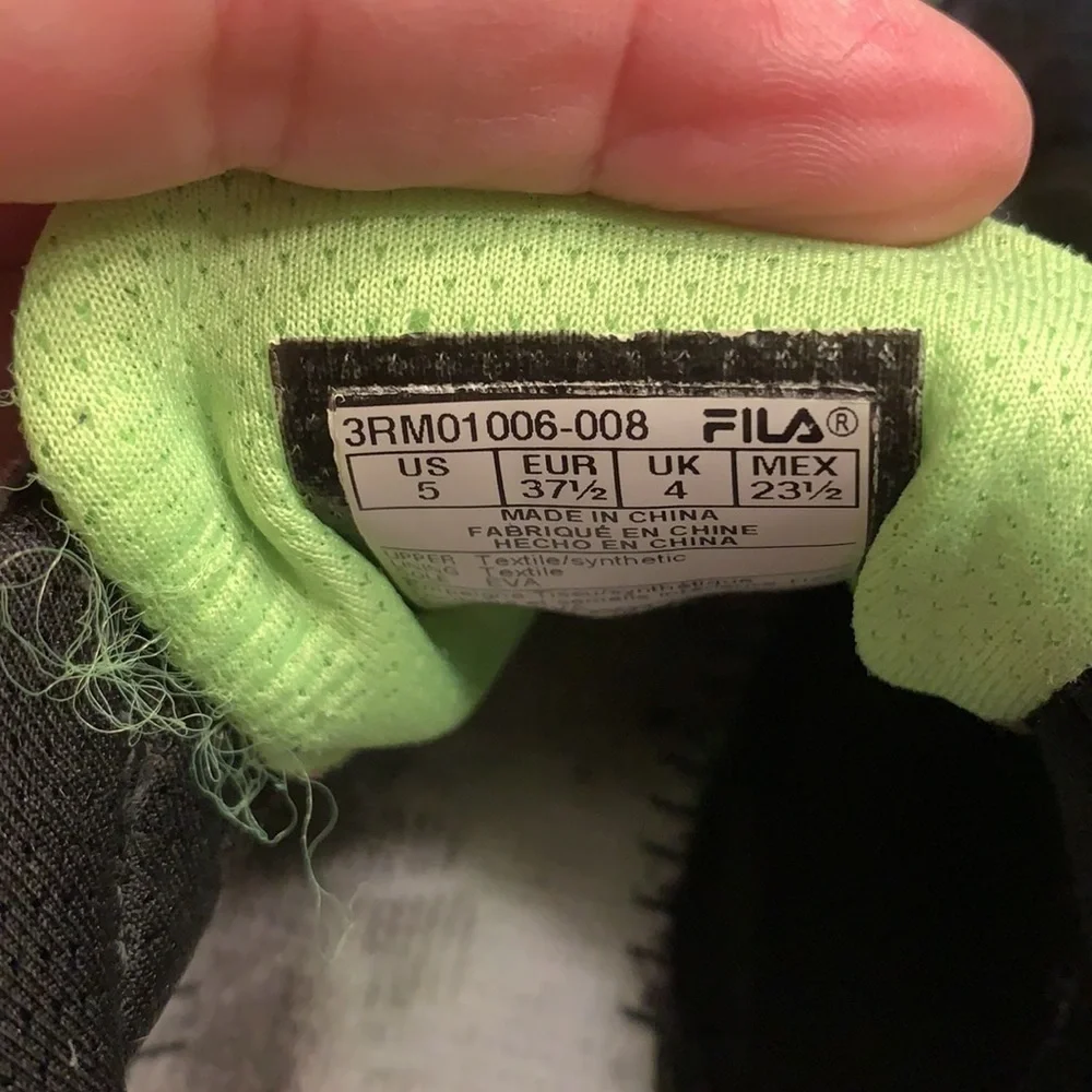 Men’s/ boys FILA sneakers with Velcro show wear